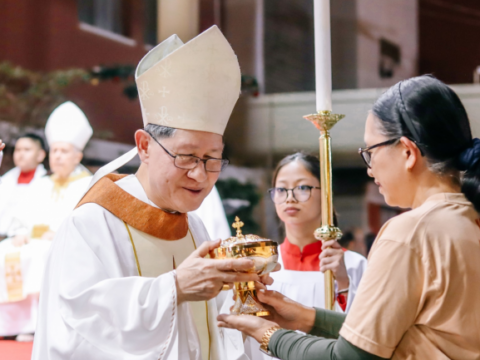 Thousands of Filipino OFWs at Simbang Gabi in Abu Dhabi