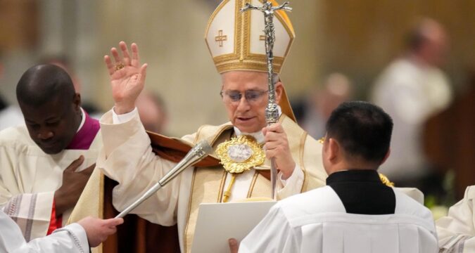 Humbly invite others to trust in God, pope says at close of Unity Week Humbly invite others to trust in God, pope says at close of Unity Week