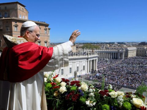 ‘Let those who have weapons lay them down,’ pope says in Easter Urbi et Orbi