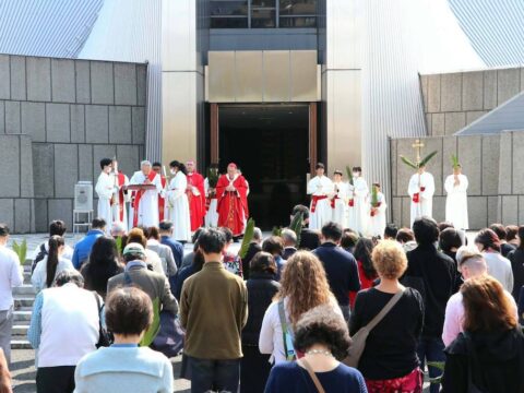 Shifting public sentiment can turn from praise to harm cardinal warns