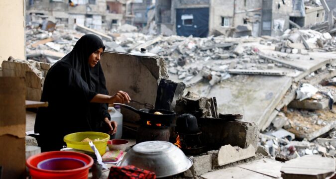 Pope Leo renews calls for humanitarian help for people of Gaza Pope Leo renews calls for humanitarian help for people of Gaza