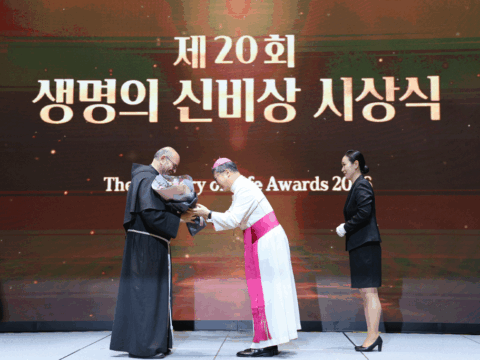 Korean Church honours Vatican AI advisor for ethics leadership