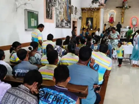 Catholics in Mumbai warn against damage to 17th-century church