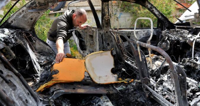 Pope calls for end to West Bank violence, pursuit of two-state solution