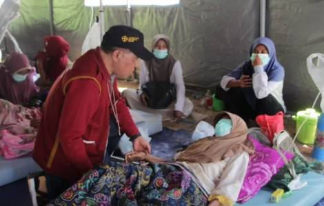 Resilience and kindness after Flores earthquake Resilience and kindness after Flores earthquake