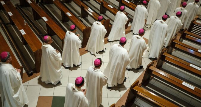 Philippine bishops back people’s initiative against political dynasties Philippine bishops back people’s initiative against political dynasties